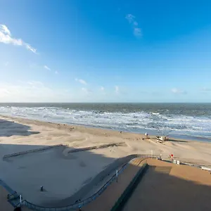 Appartement Cosy With Sea View In, Oostende